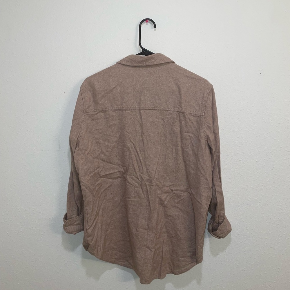 Universal Thread Button Up - Picture 2 of 4